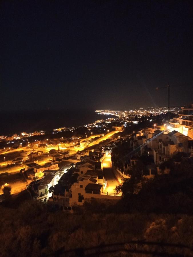 Sweet Home Benalmadena, Estudio Con Vistas Al Mar Y Excelente Conexion Wifi, Para No Fumadores, Con Piscinas, Sea Views, With Swimming Pools, Completely Renovated, Ideal For Older People, Bright With Morning Sun, No Smoking Luaran gambar