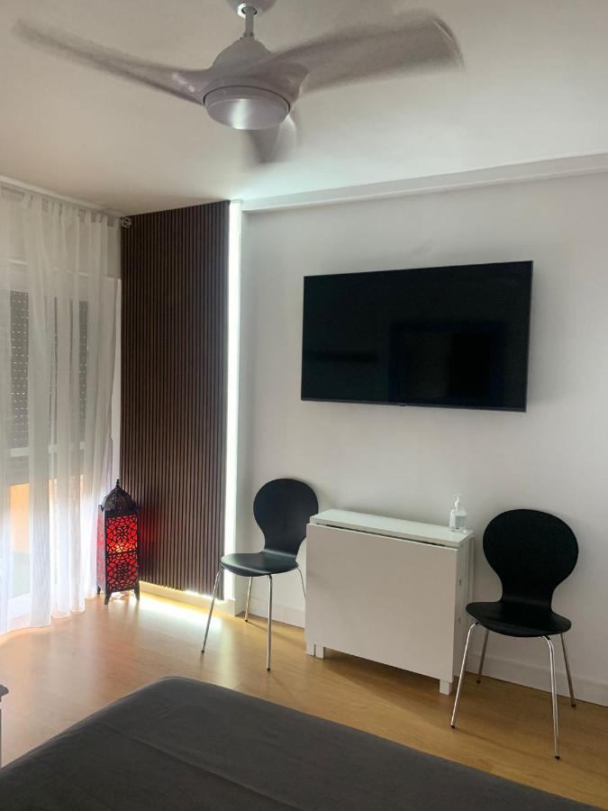 Sweet Home Benalmadena, Estudio Con Vistas Al Mar Y Excelente Conexion Wifi, Para No Fumadores, Con Piscinas, Sea Views, With Swimming Pools, Completely Renovated, Ideal For Older People, Bright With Morning Sun, No Smoking Luaran gambar